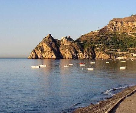 Le Zagare Apartments SantʼAlessio Siculo Dış mekan fotoğraf
