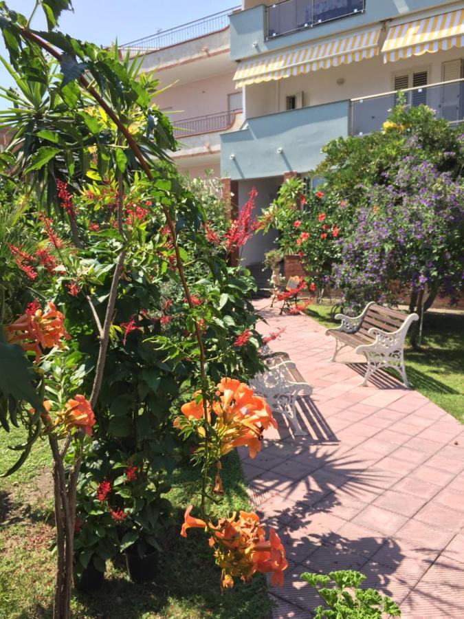 Le Zagare Apartments SantʼAlessio Siculo Dış mekan fotoğraf
