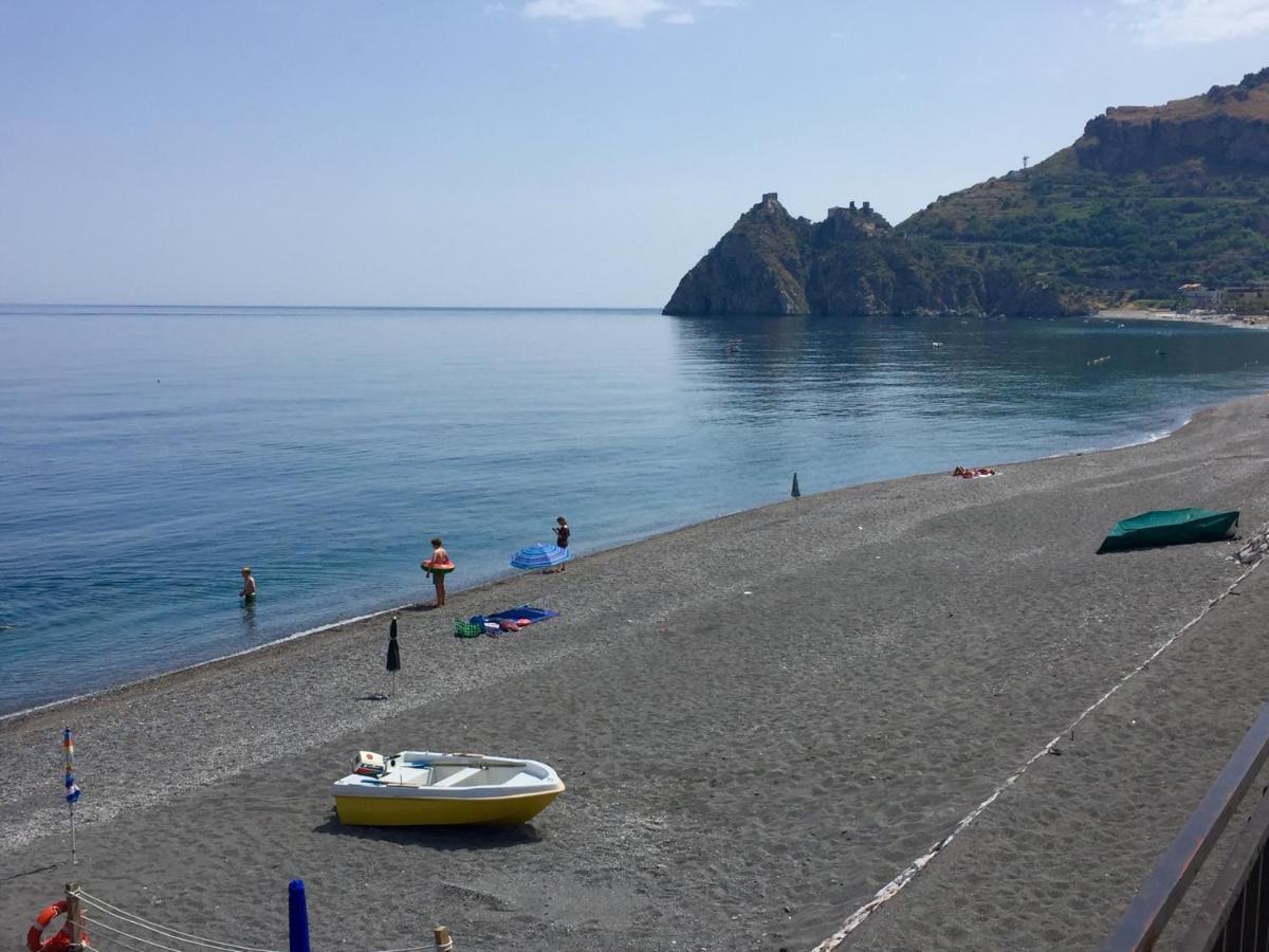 Le Zagare Apartments SantʼAlessio Siculo Dış mekan fotoğraf