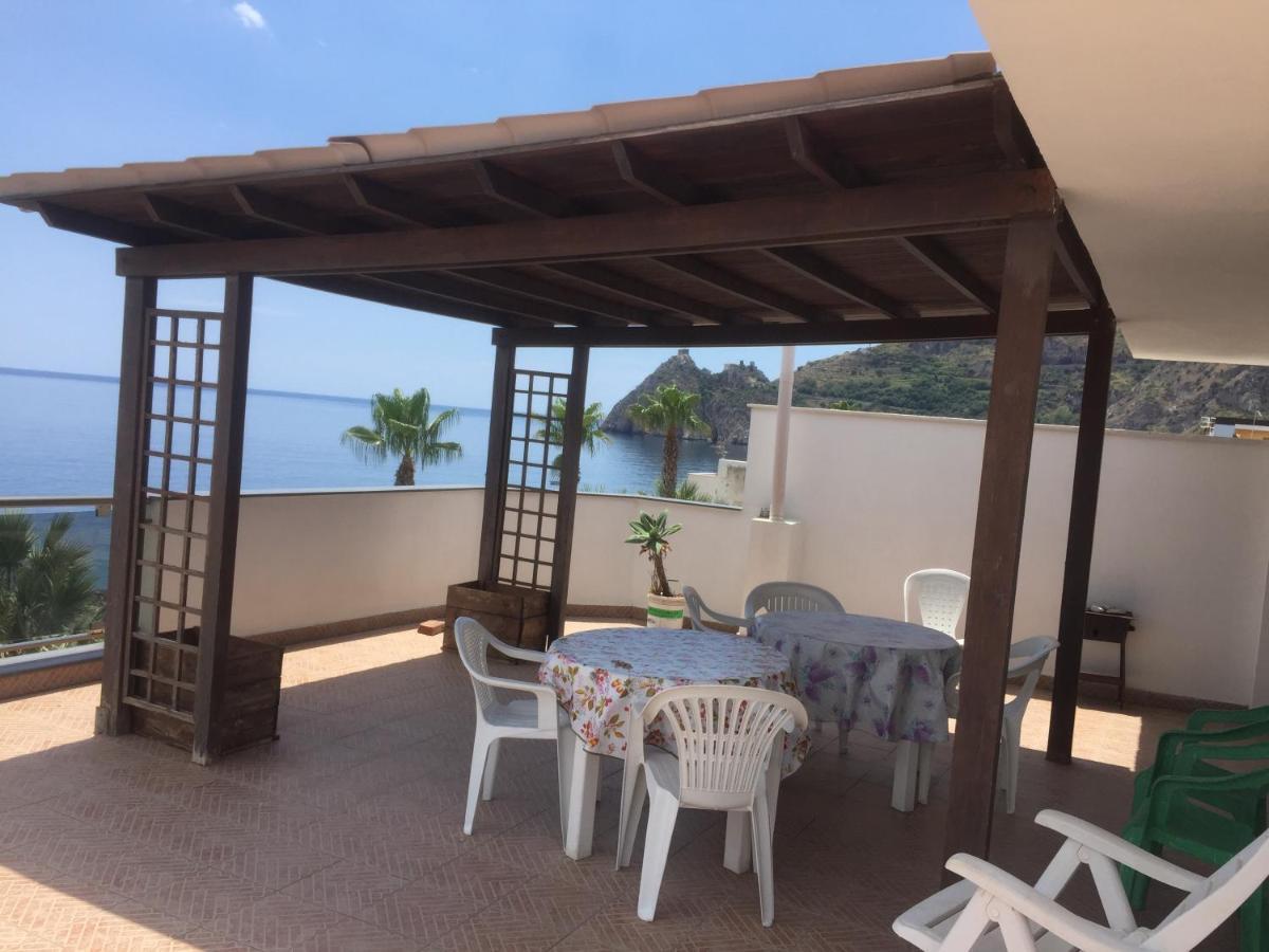 Le Zagare Apartments SantʼAlessio Siculo Dış mekan fotoğraf