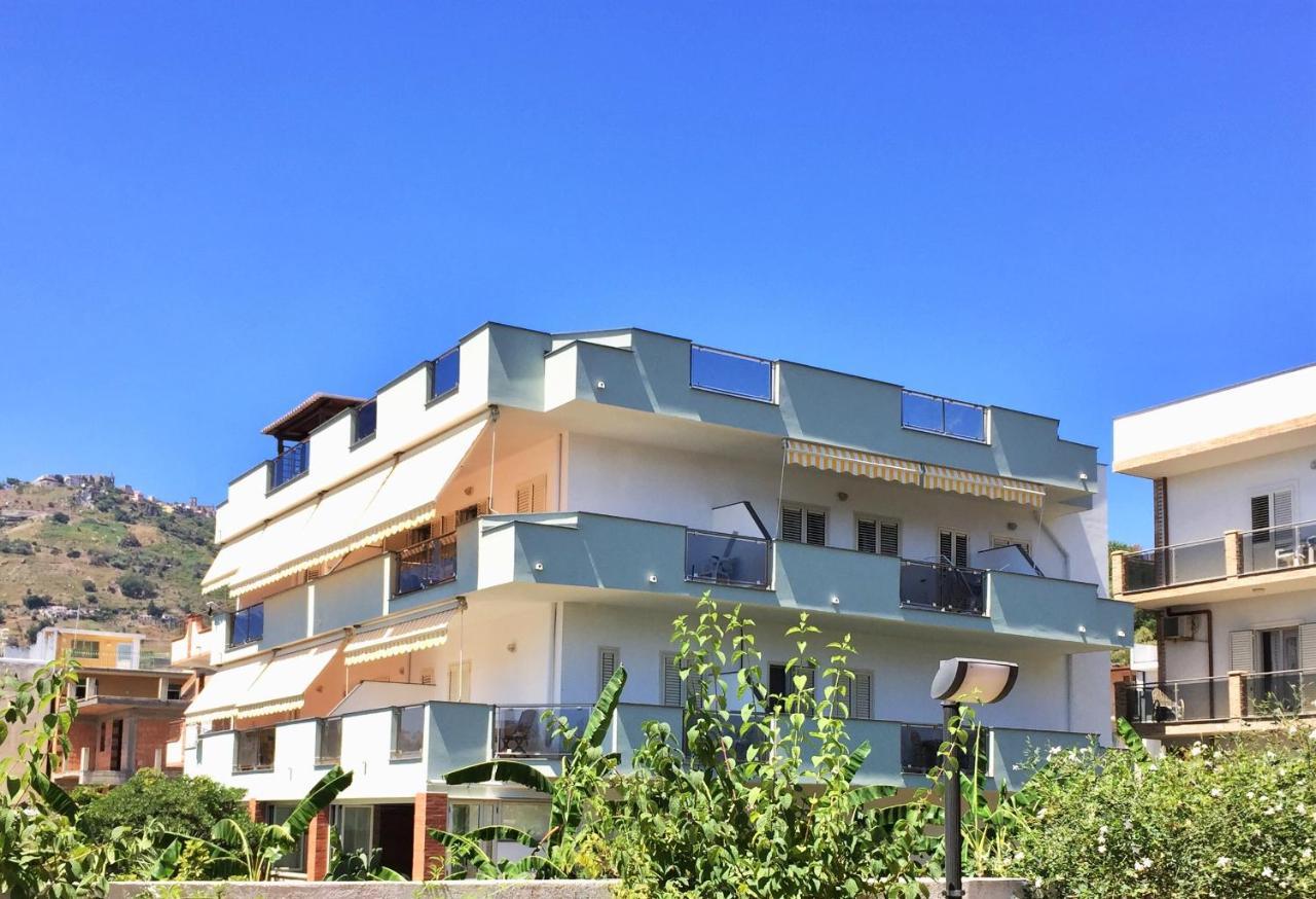 Le Zagare Apartments SantʼAlessio Siculo Dış mekan fotoğraf