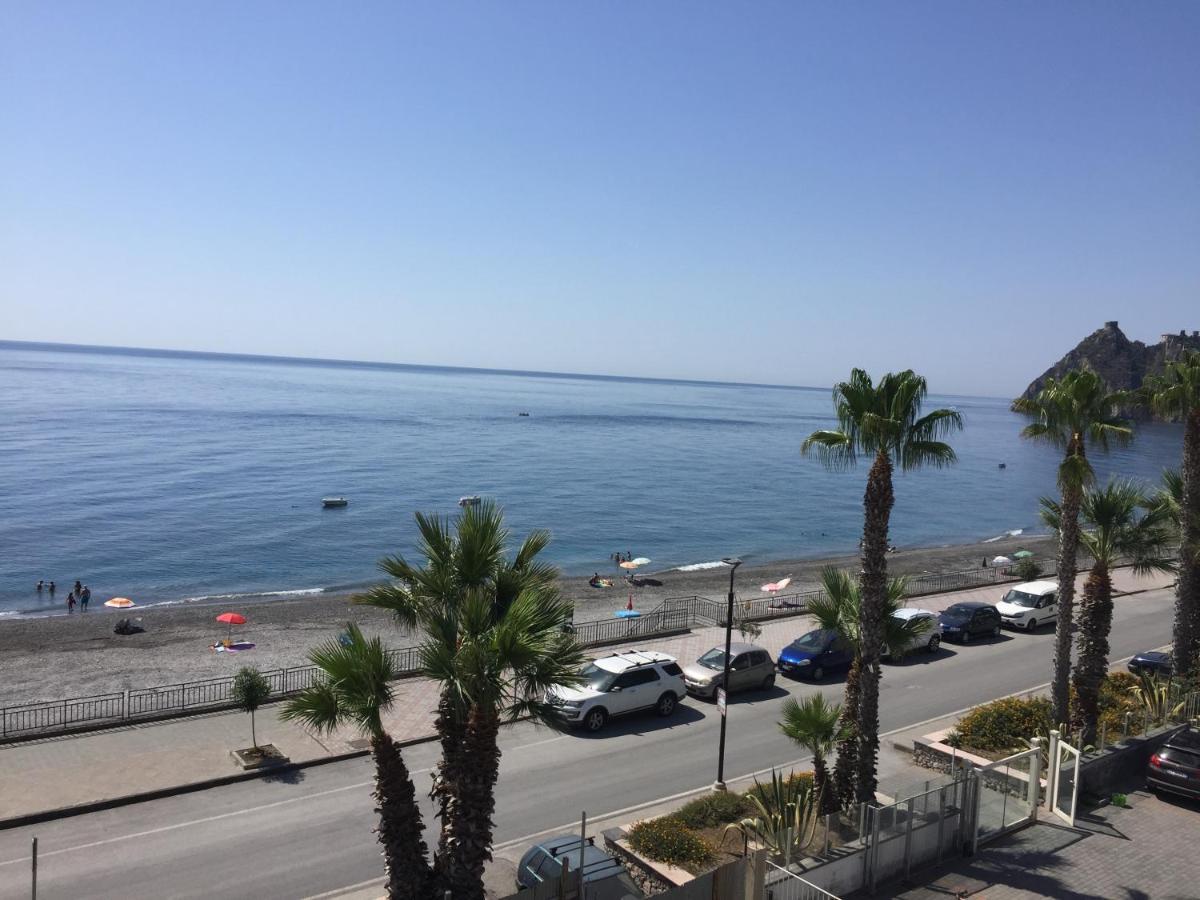 Le Zagare Apartments SantʼAlessio Siculo Dış mekan fotoğraf