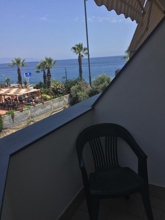 Le Zagare Apartments SantʼAlessio Siculo Dış mekan fotoğraf