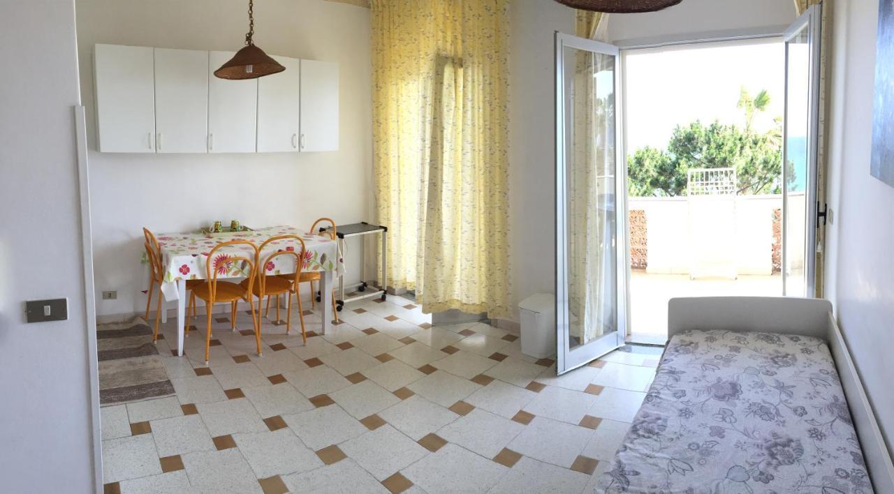 Le Zagare Apartments SantʼAlessio Siculo Dış mekan fotoğraf