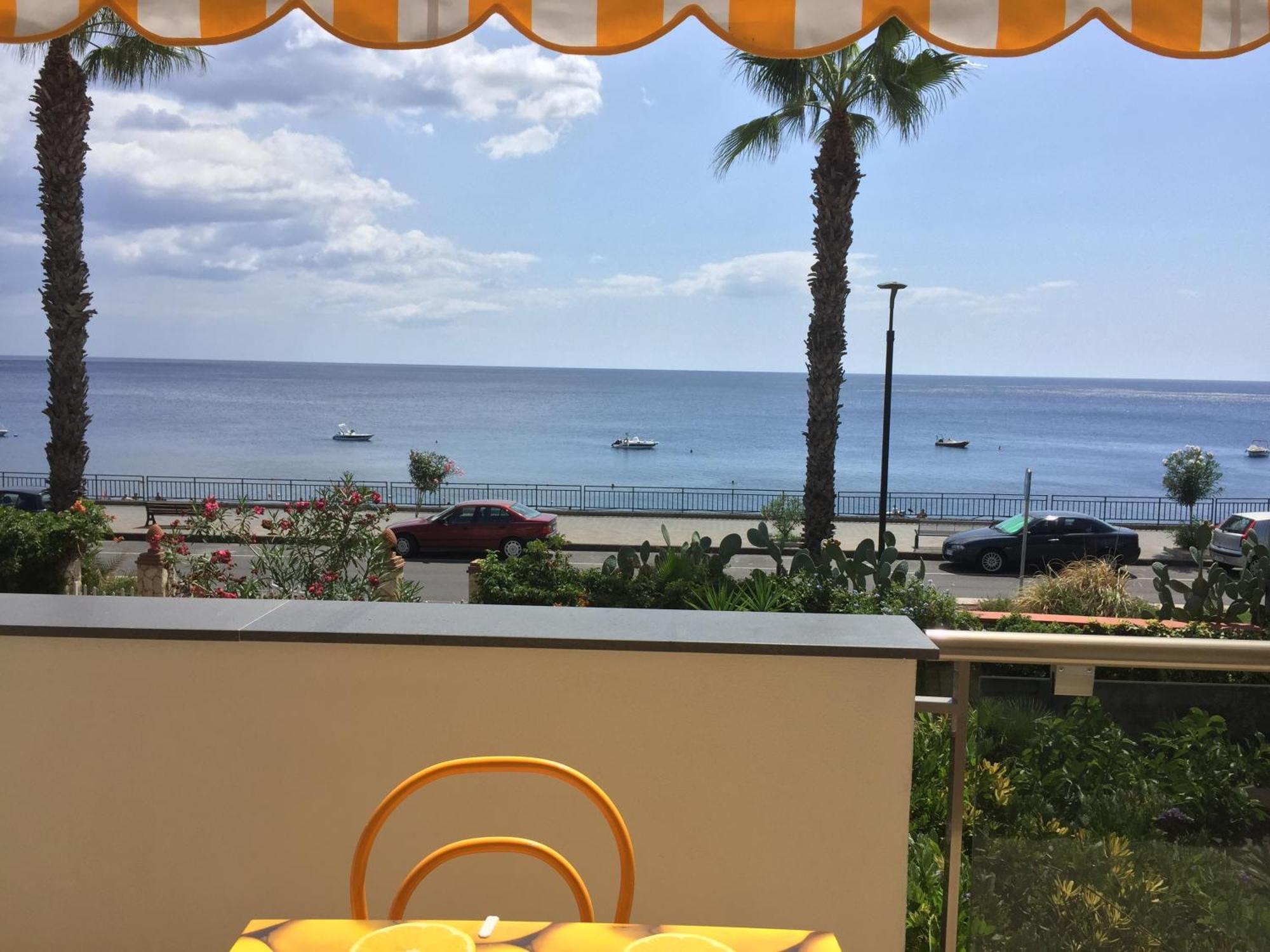 Le Zagare Apartments SantʼAlessio Siculo Dış mekan fotoğraf